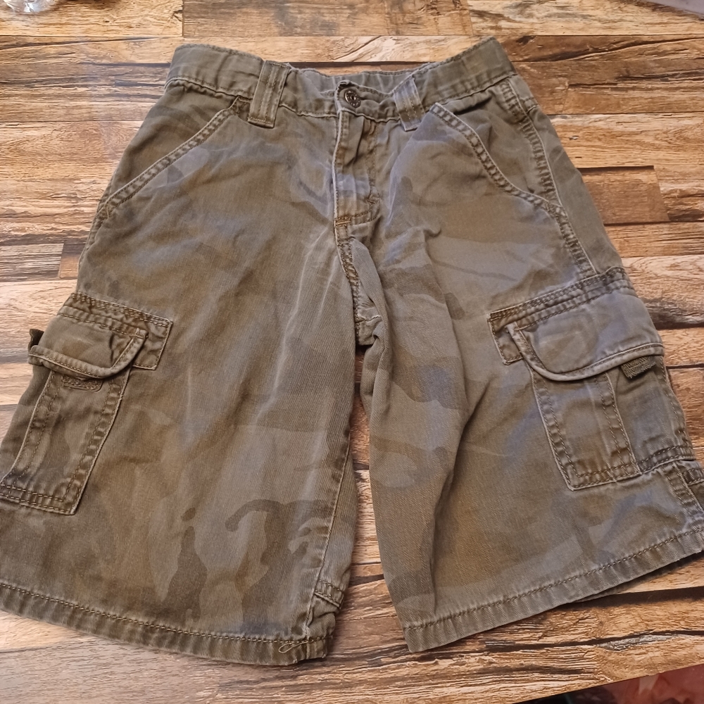 Camo cargo shorts wrg jeans co